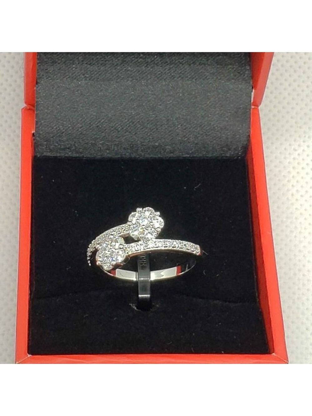 Brand New Peermont Jewelry 18k White Gold Plated ring with cubic zirconia stones